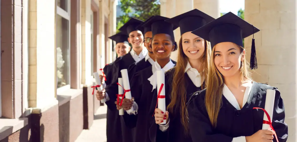 Navigating Higher Education Horizons: A Comprehensive Guide to Launching Your Academic and Career Journey